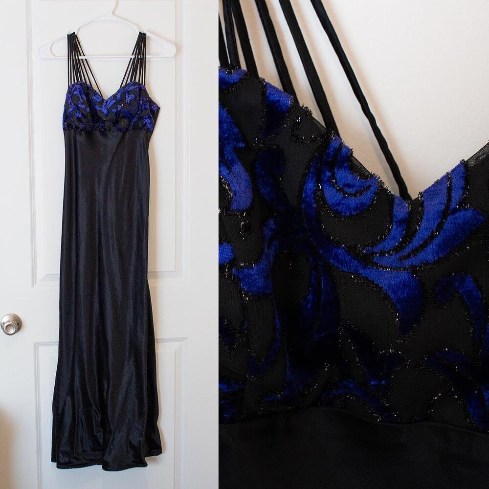 Romantic Slipdress Lace Velvet Prom Dress VTG 5/6 (Fits like XS) | Dark Winter